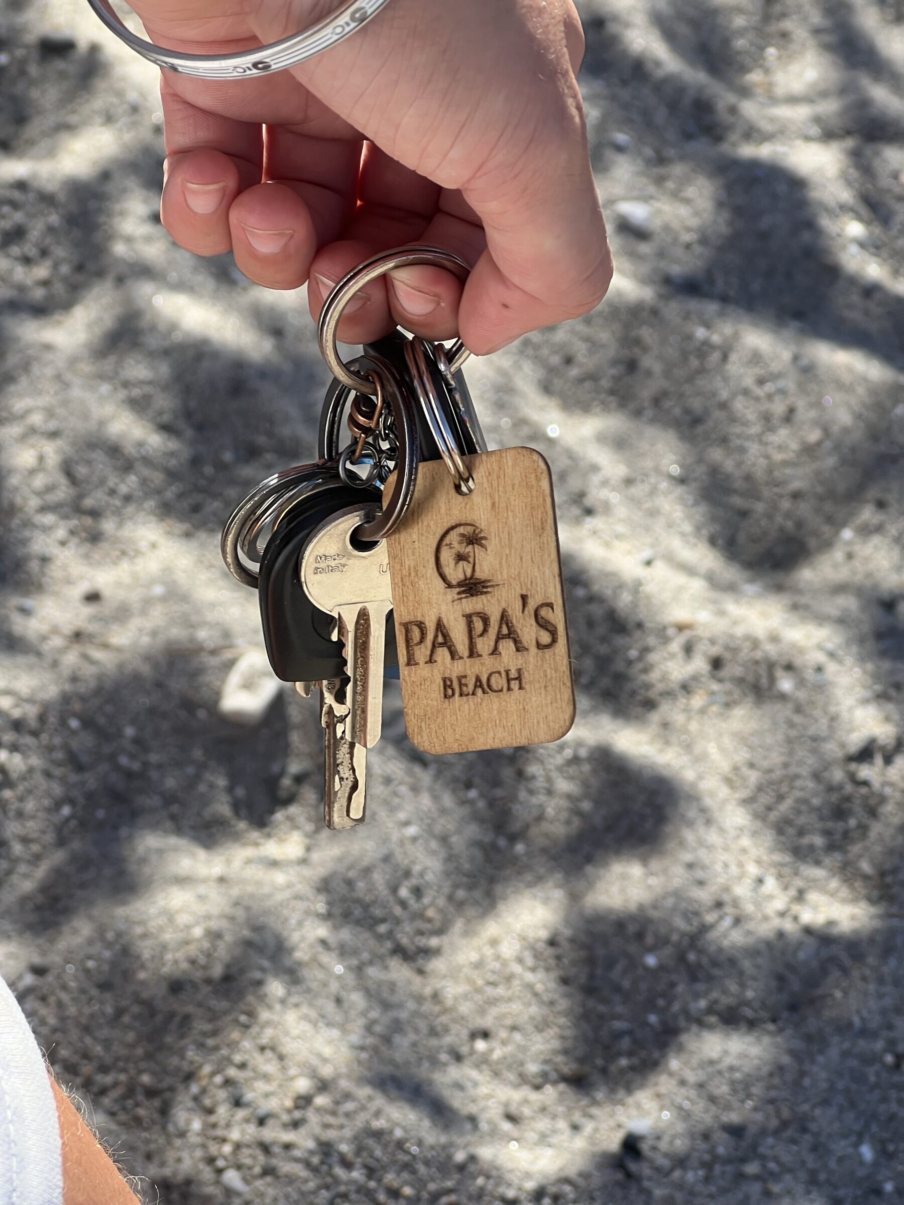 Laser engraved wooden keychain with chain